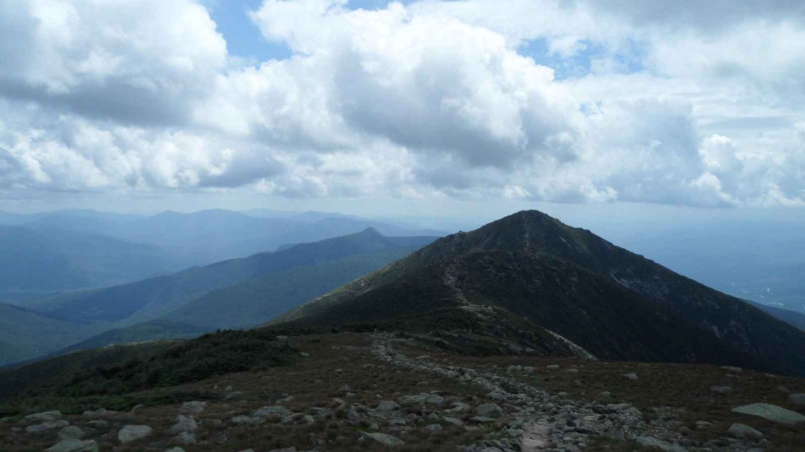 15 Scenic Hiking Trails in America You Have to See to Believe