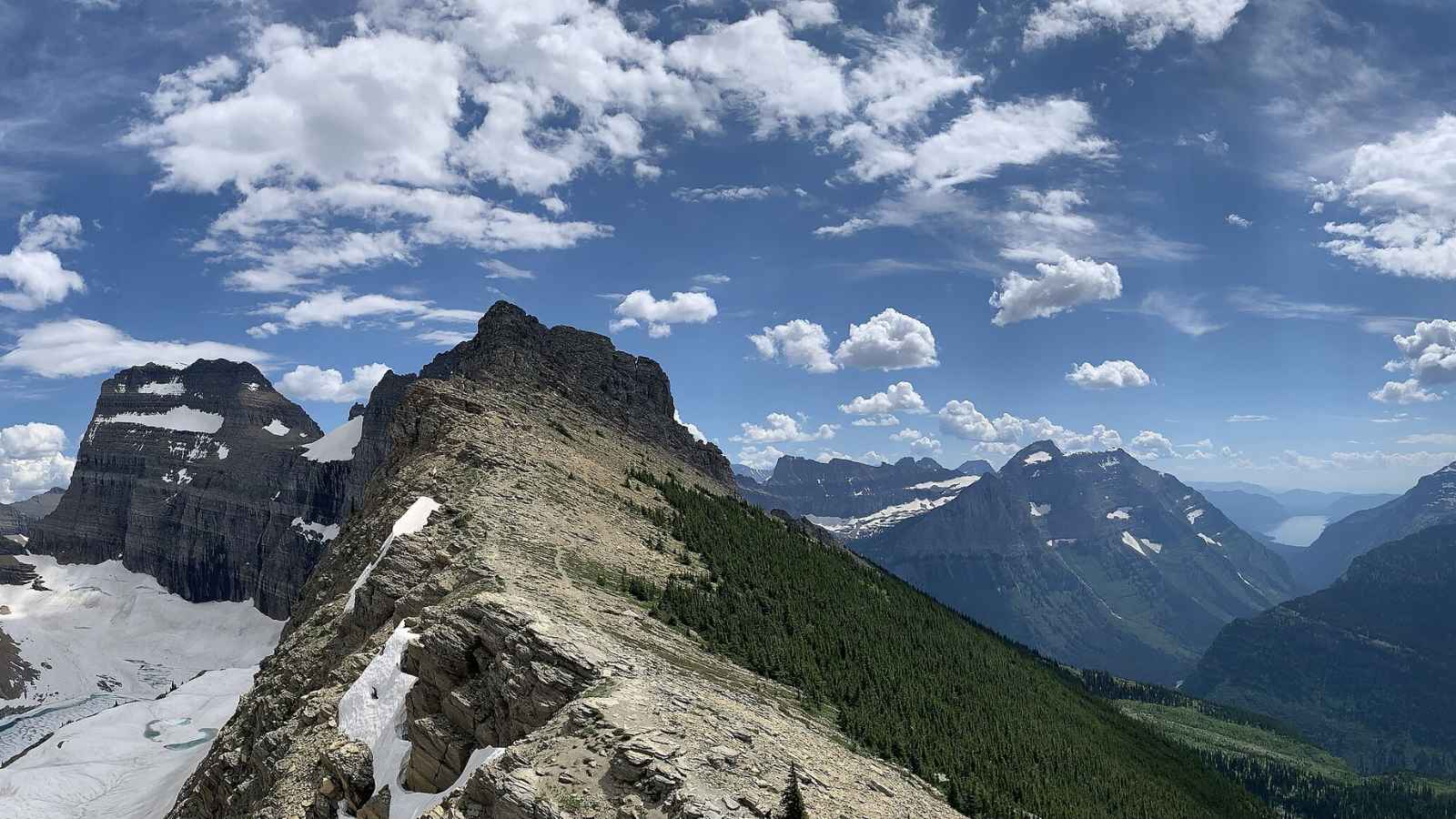 15 Scenic Hiking Trails in America You Have to See to Believe