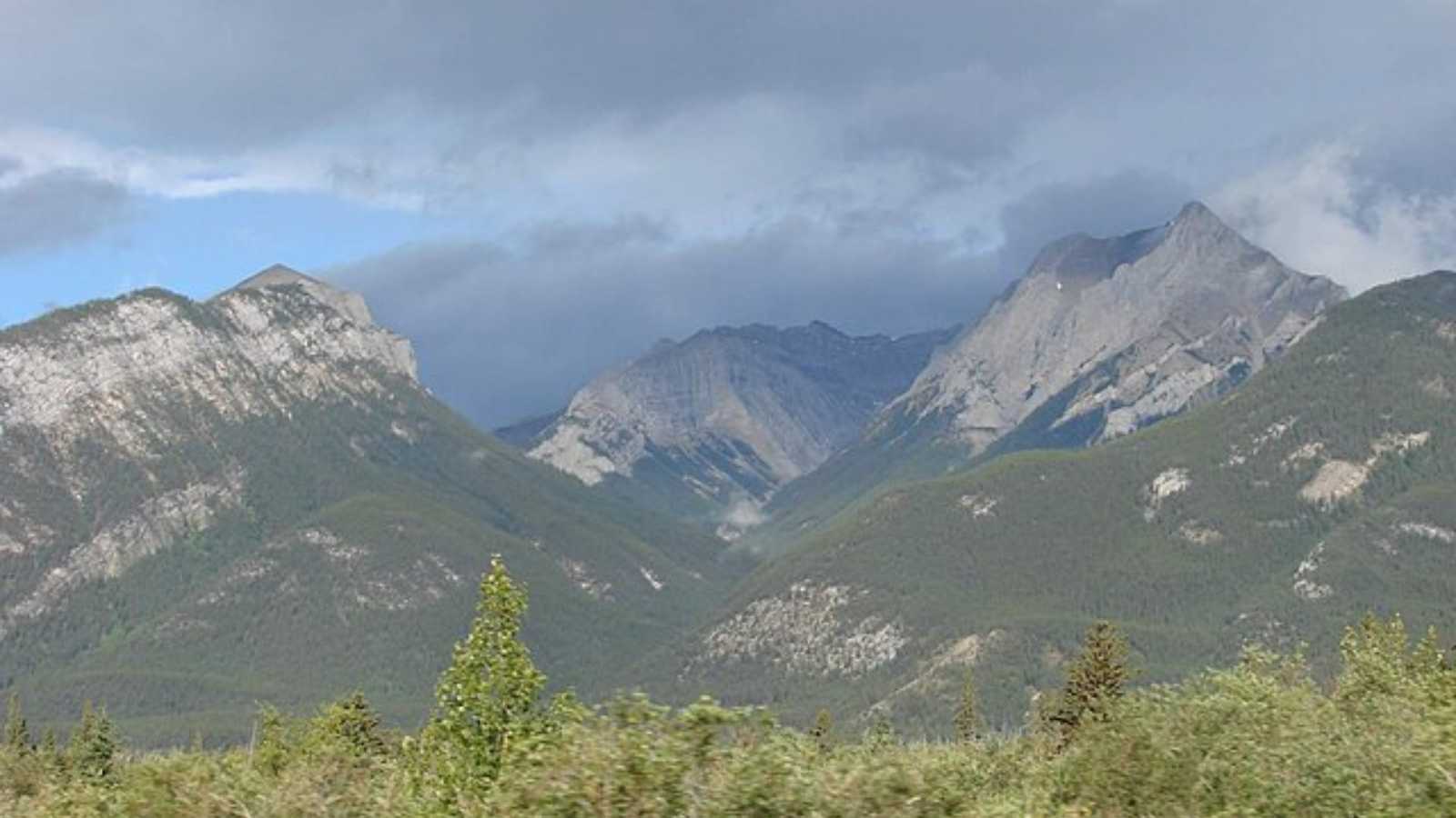 Stunning Nature Parks and Reserves in Canada You Need to See!