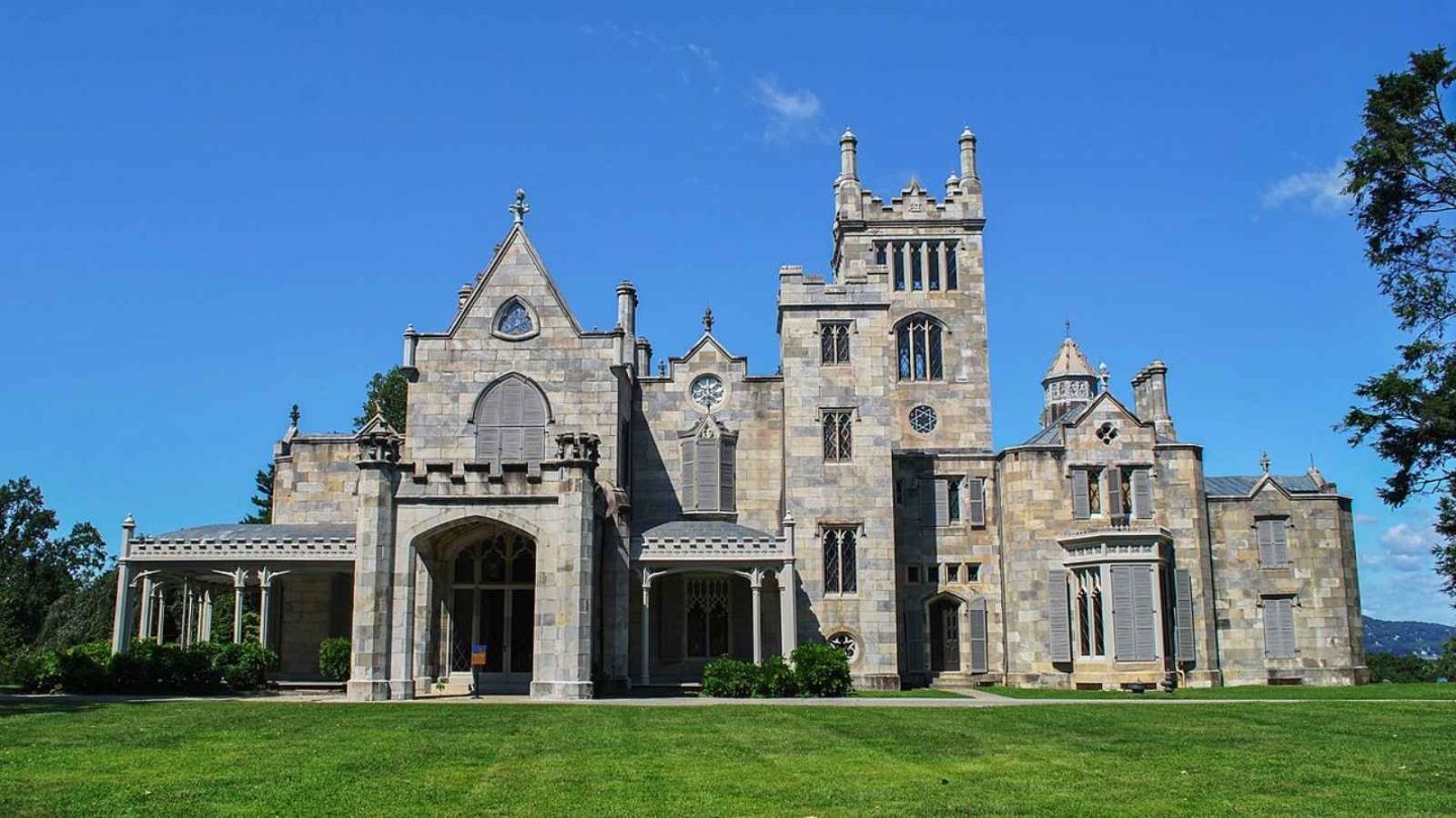 15 Opulent Historic Mansions in the Hudson Valley & Upstate NY Built by America’s Wealthiest Dynasties