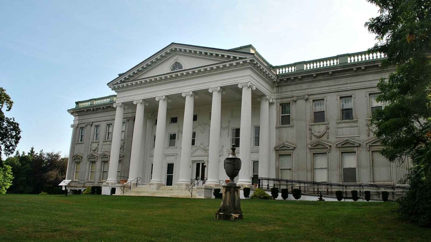 15 Opulent Historic Mansions in the Hudson Valley & Upstate NY Built by America’s Wealthiest Dynasties