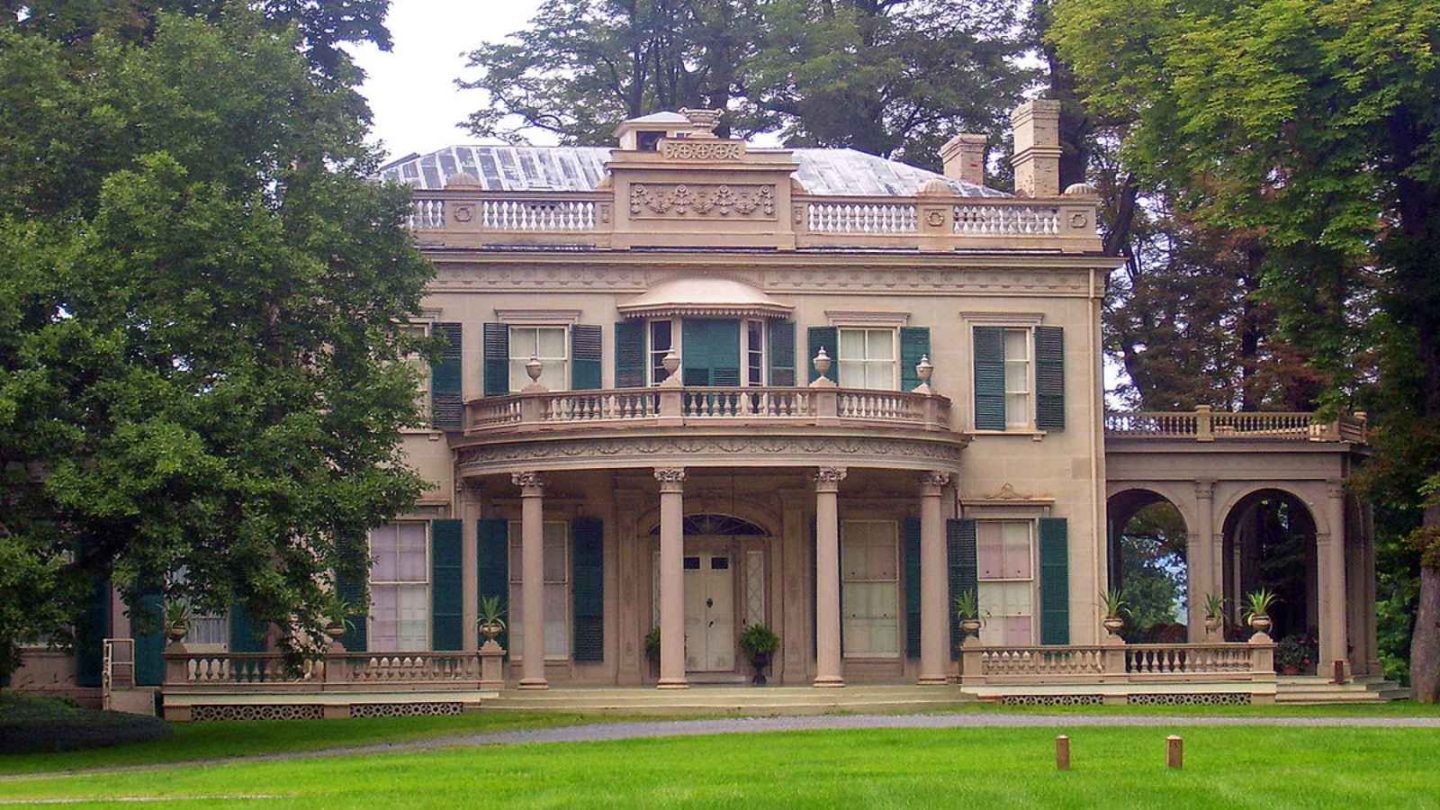 15 Opulent Historic Mansions in the Hudson Valley & Upstate NY Built by America’s Wealthiest Dynasties