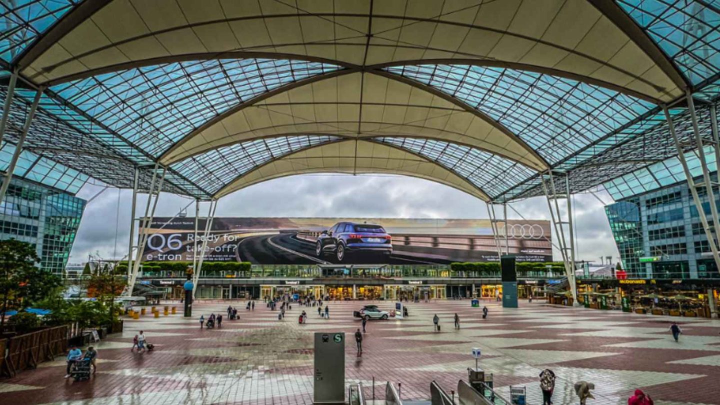 15 Airports That Make Travelling an Exciting Experience in Itself