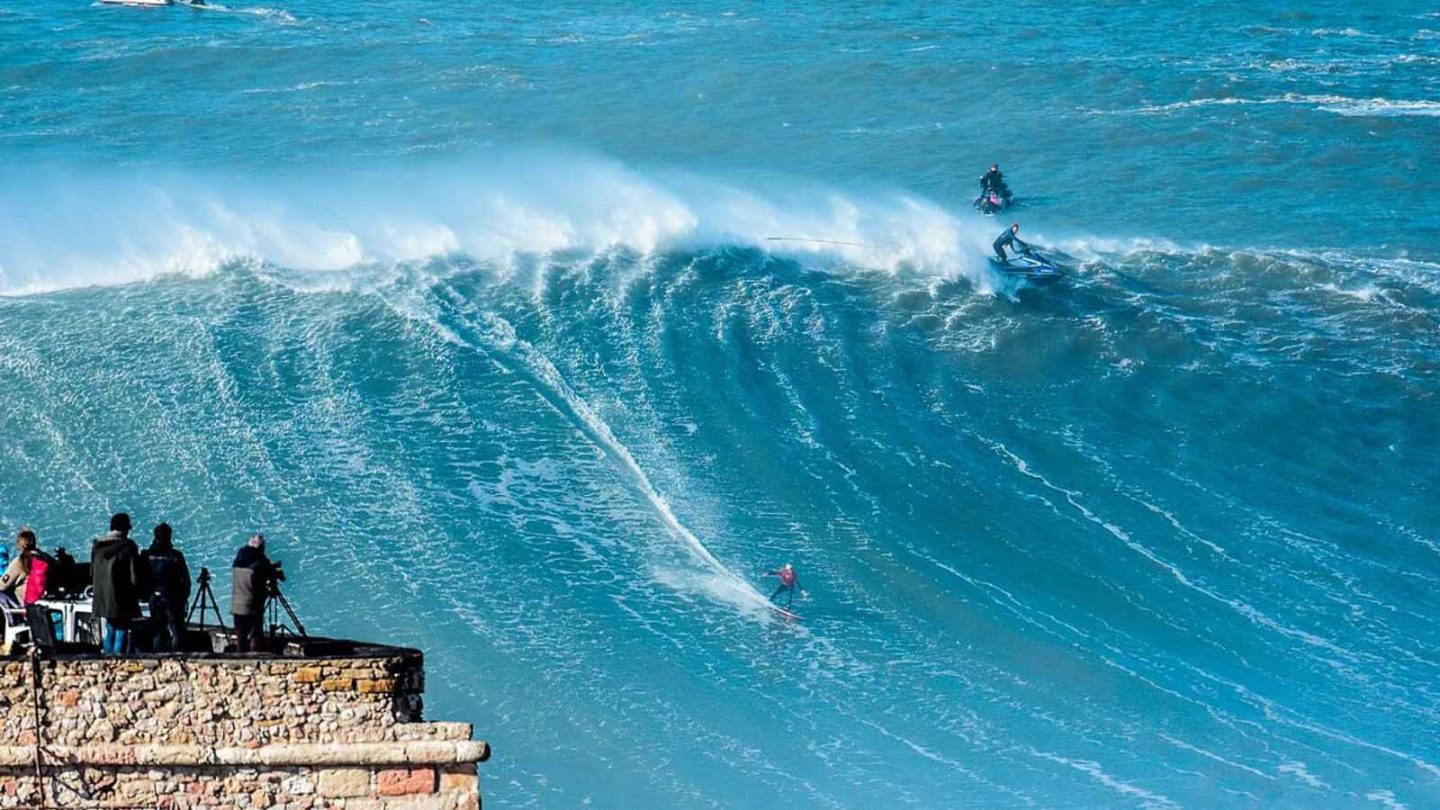 12 Fascinating Places in the World With Huge Waves