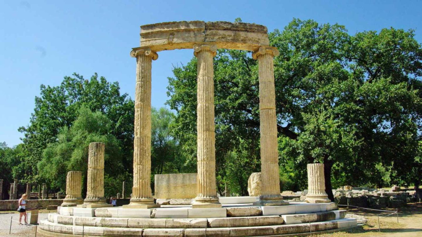 17 Incredible Ancient Greek Ruins to Explore