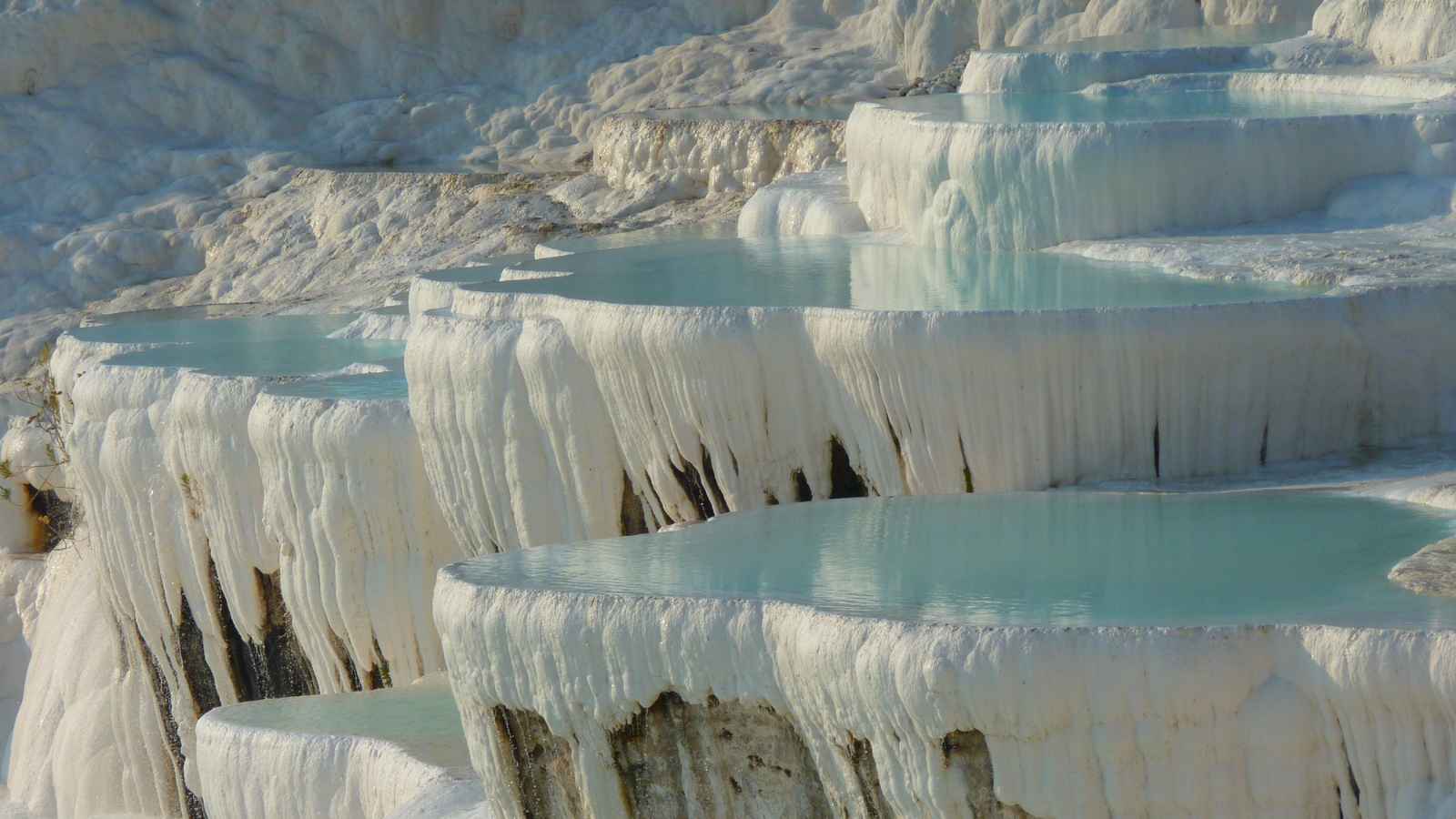 15 Legendary Places That Seem Unreal
