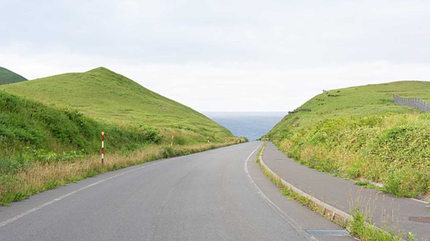 Enchanting Routes for the Ultimate Scenic Escape