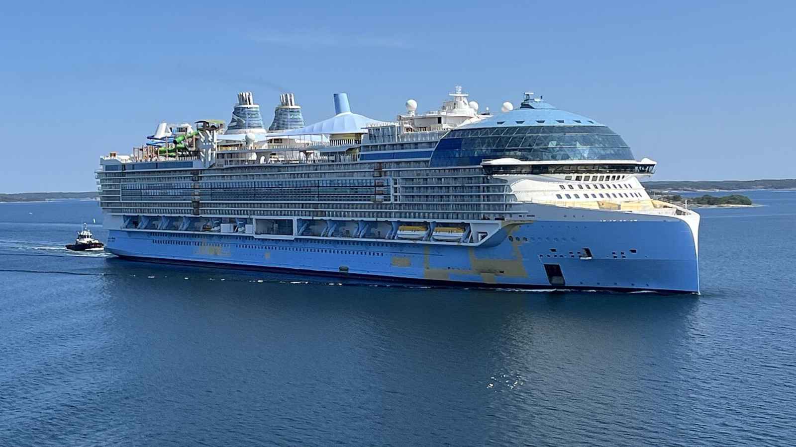 17 Oldest Cruise Lines Still Sailing the Seas Today
