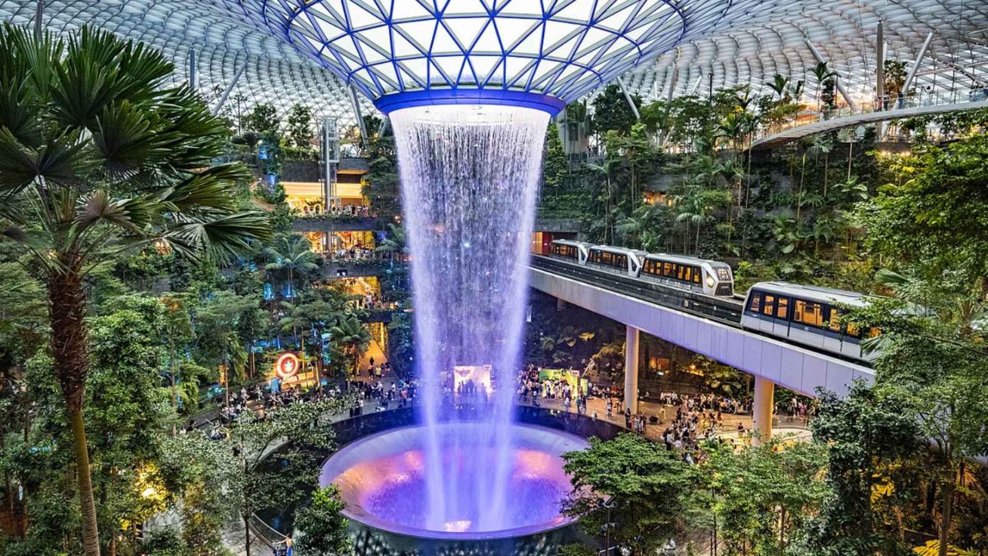 15 Airports That Make Travelling an Exciting Experience in Itself