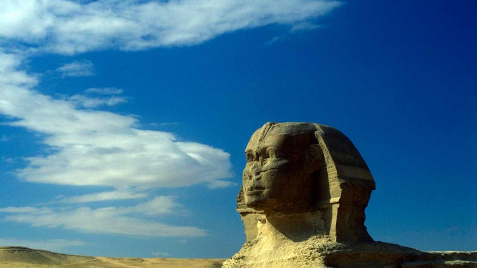Iconic Landmarks That Are Actually Imitations!