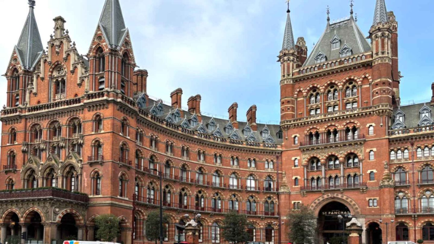12 Incredible Stays for Train Enthusiasts Around the World