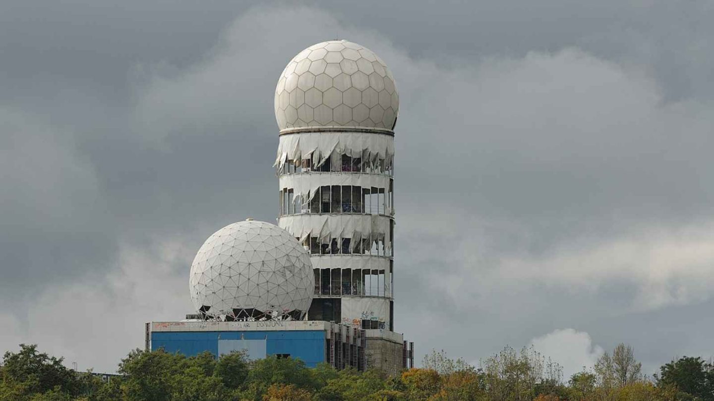 12 Abandoned Cold War Sites Frozen in Time
