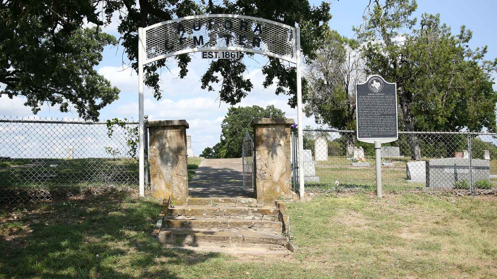 15 Small Towns in America Where Outsiders Aren’t Exactly Welcome