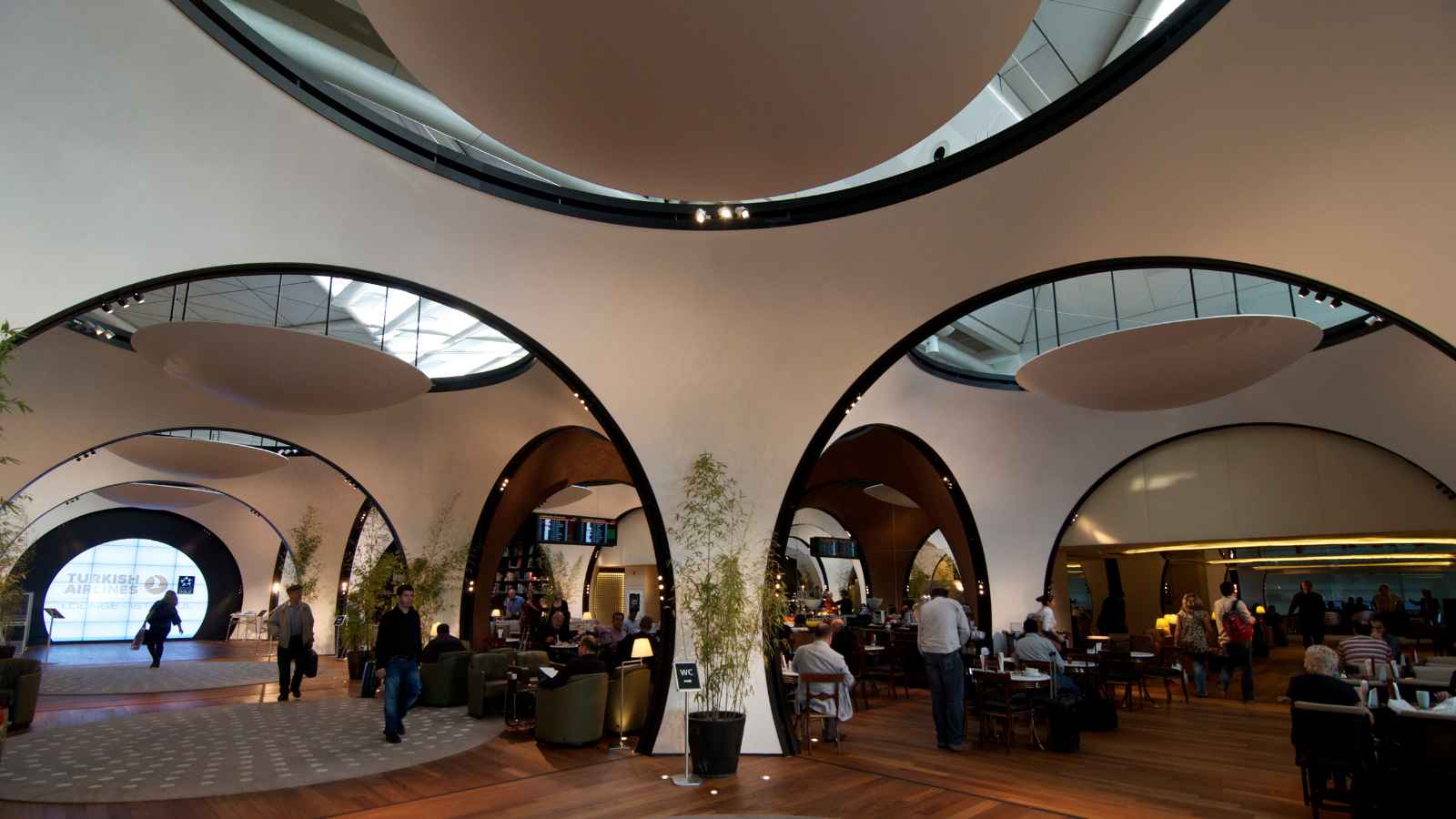 13 Most Luxurious Airport Lounges for Ultimate First-Class Comfort