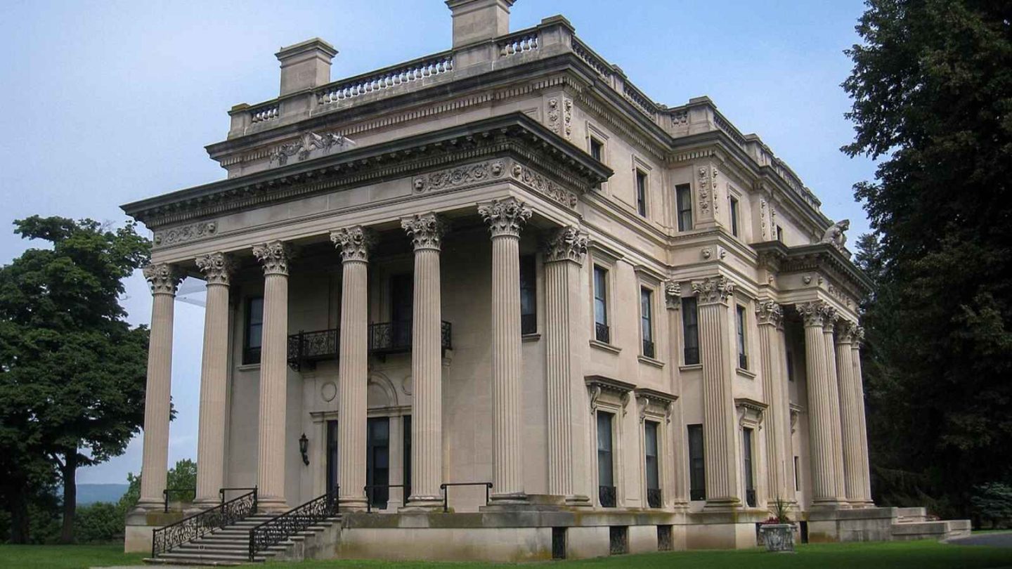15 Opulent Historic Mansions in the Hudson Valley & Upstate NY Built by America’s Wealthiest Dynasties