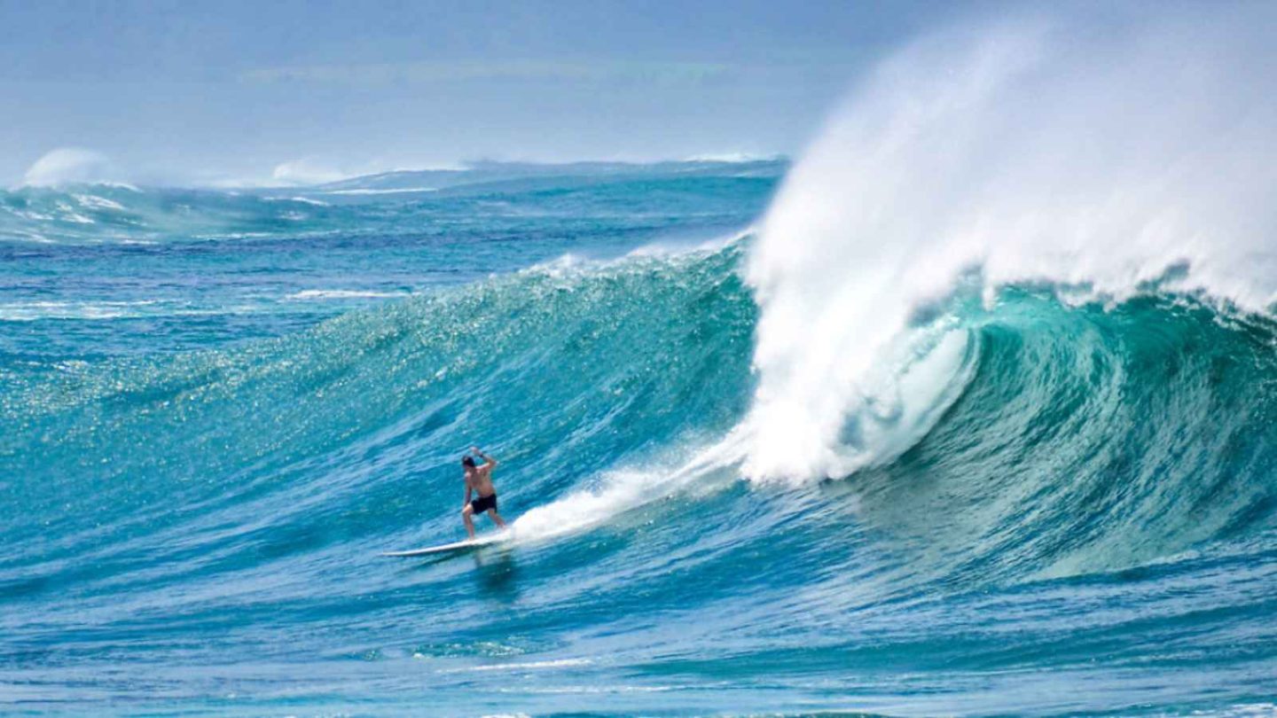 12 Fascinating Places in the World With Huge Waves