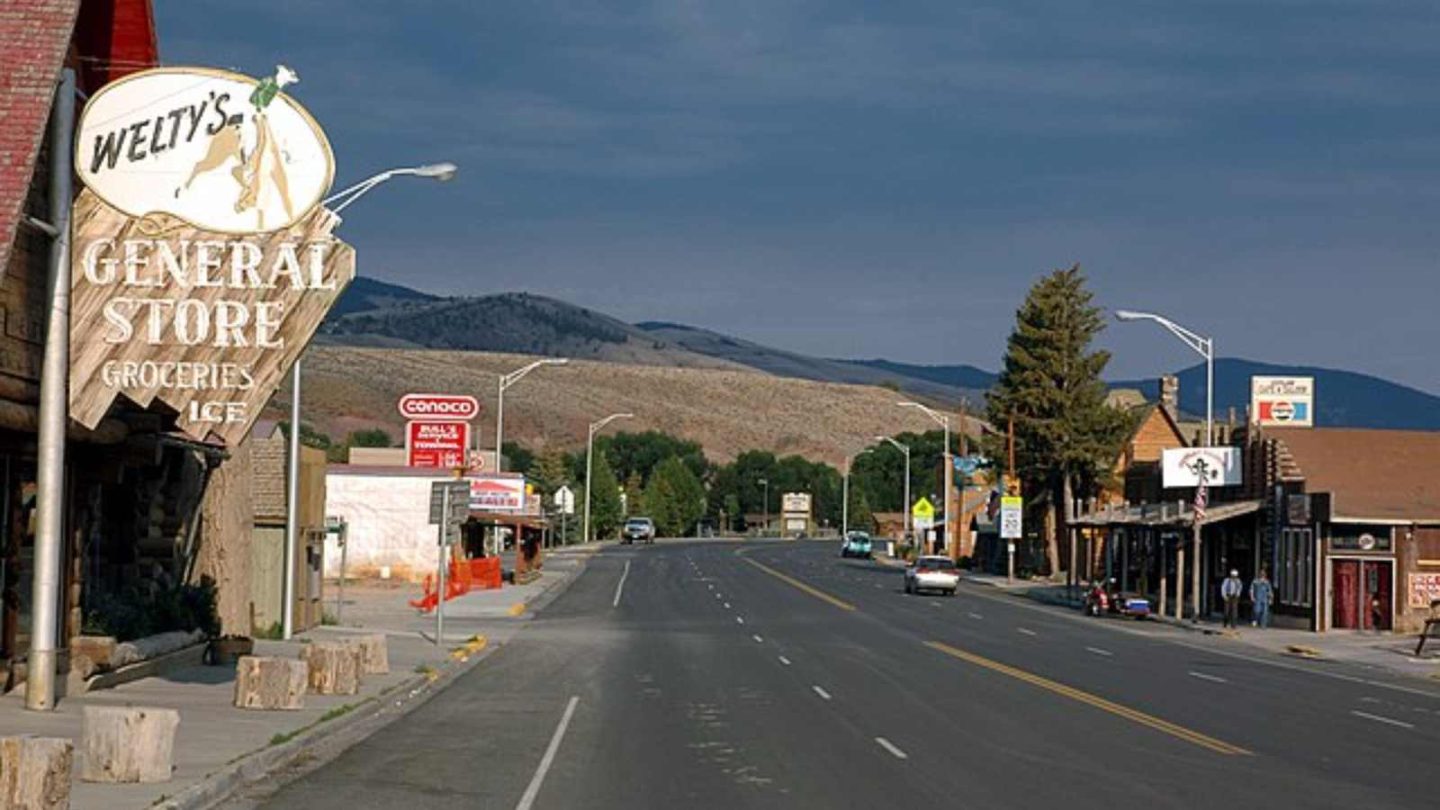 Wyoming Gems for Budget-Friendly Retirement and Epic Outdoor Fun