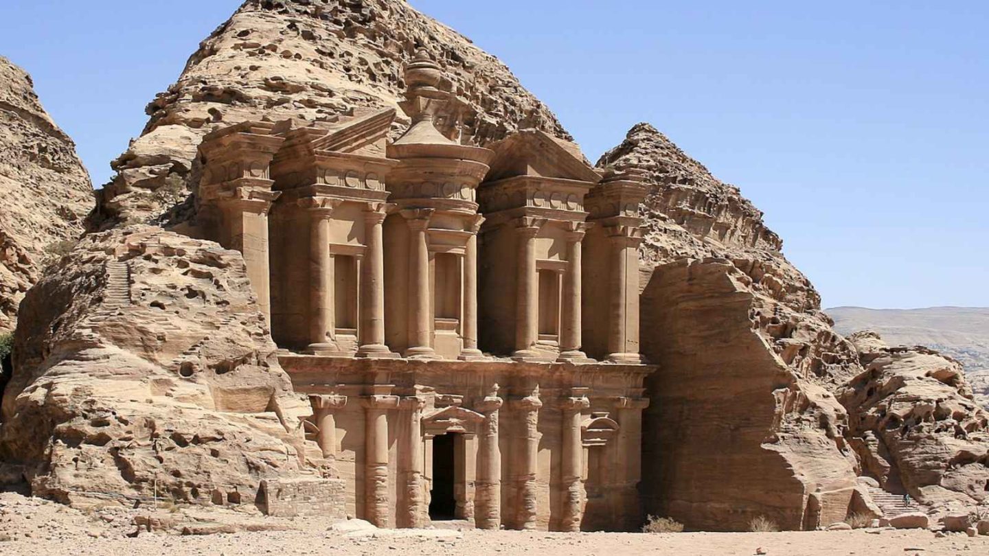The World’s 17 Most Beautiful Buildings That Will Leave You in Awe