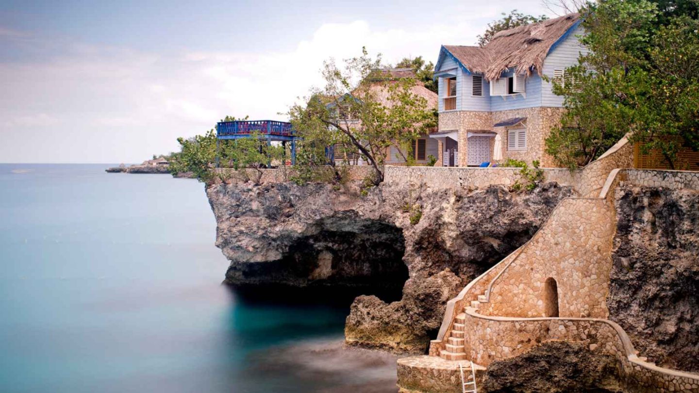 15 Luxurious Adults-Only Resorts for the Ultimate Relaxing Getaway