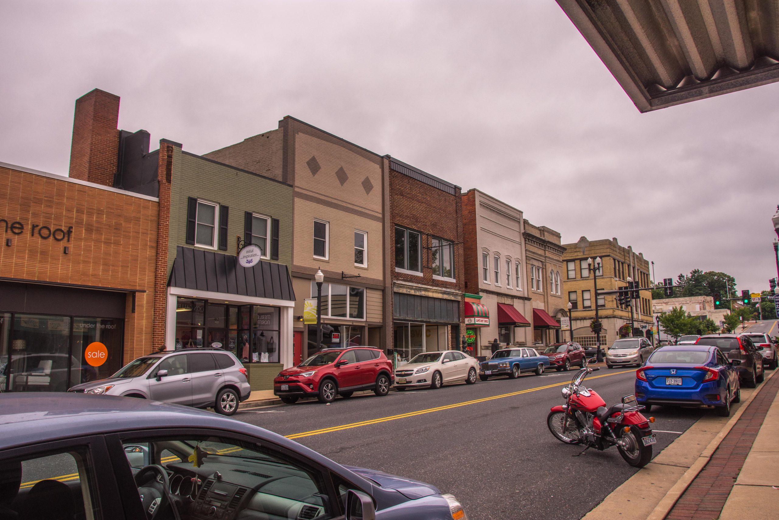 14 Captivating Small Towns near Virginia’s Blue Ridge Mountains