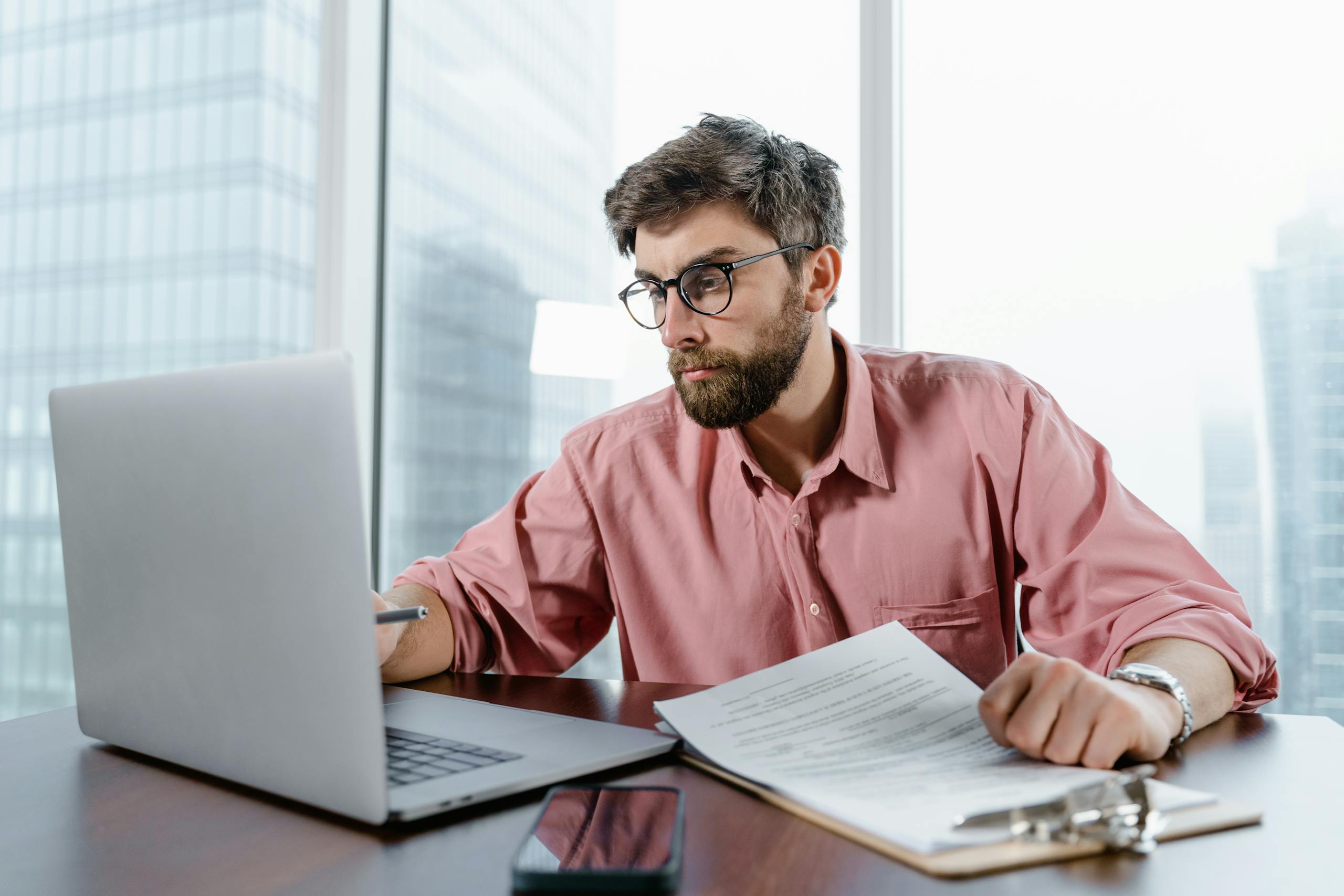 15 Hidden High-Paying Travel Jobs Few People Realize Exist