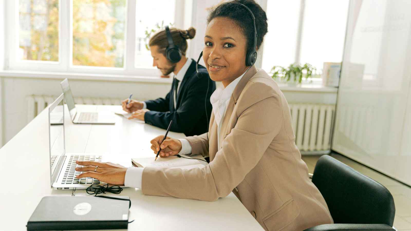 15 Hidden High-Paying Travel Jobs Few People Realize Exist