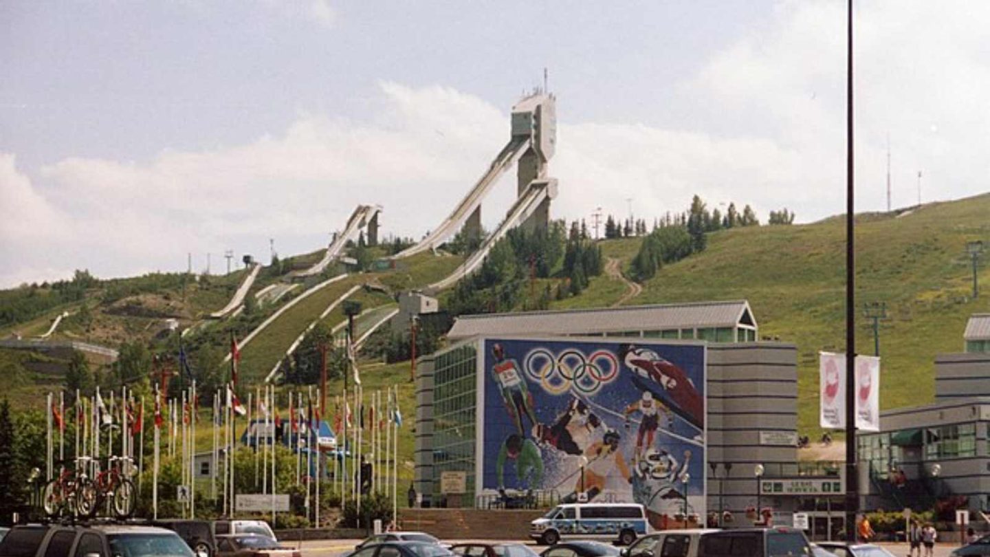 Top Canadian Hotspots for Your Next Adventure