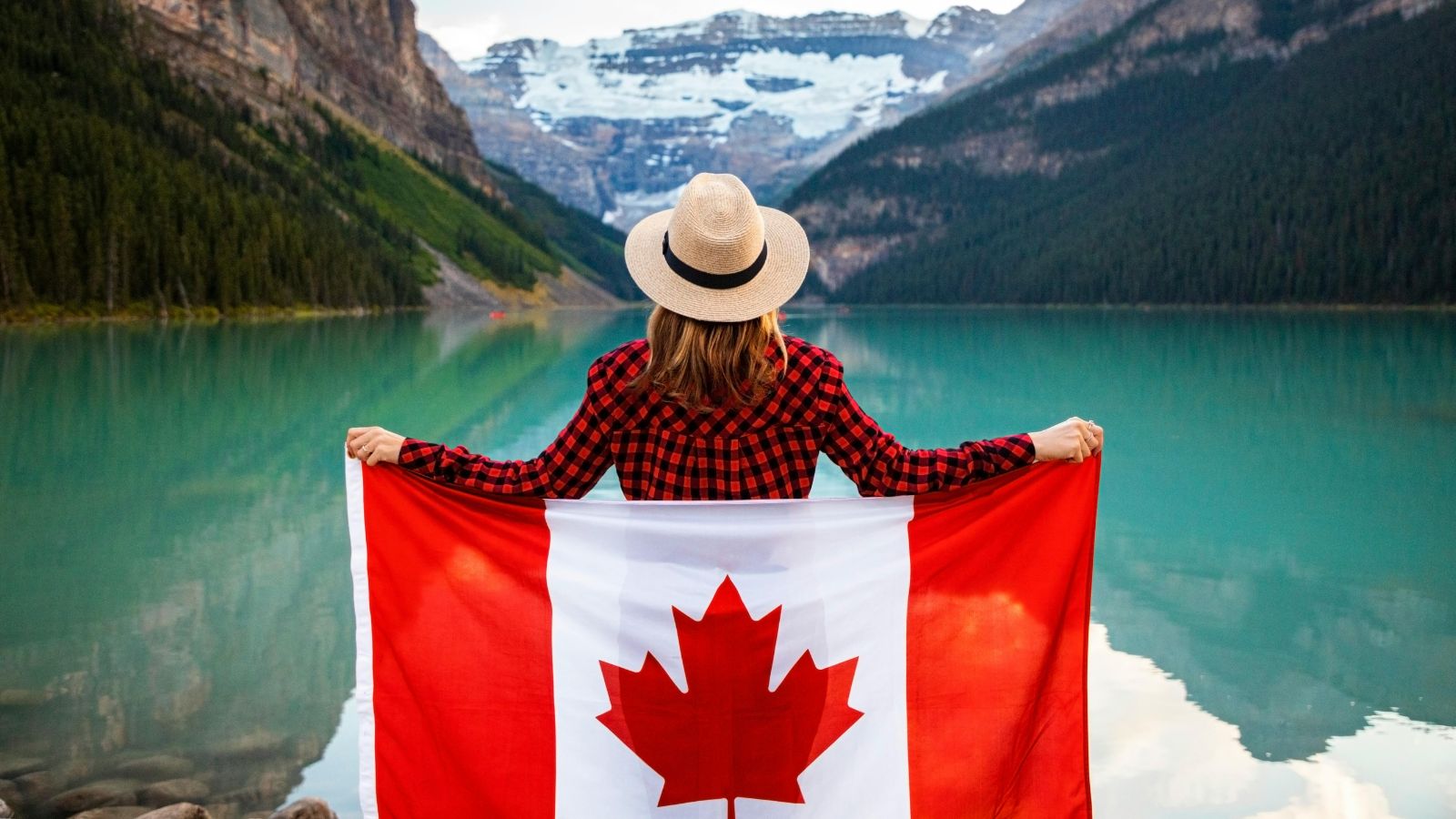 17 of Canada’s Most Impressive Seaside Towns (Have You Been to Any?)