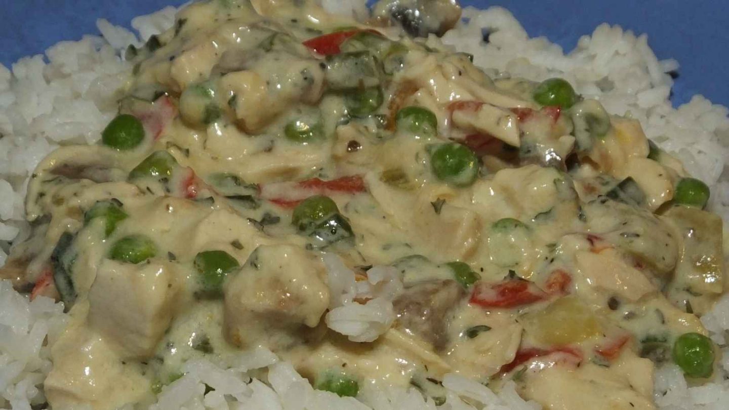 16 Old-School Dinners We’d Love to See on the Table Again