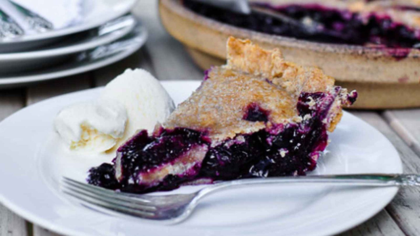 These 12 Local Foods Are Almost Impossible to Find Outside Their Hometowns