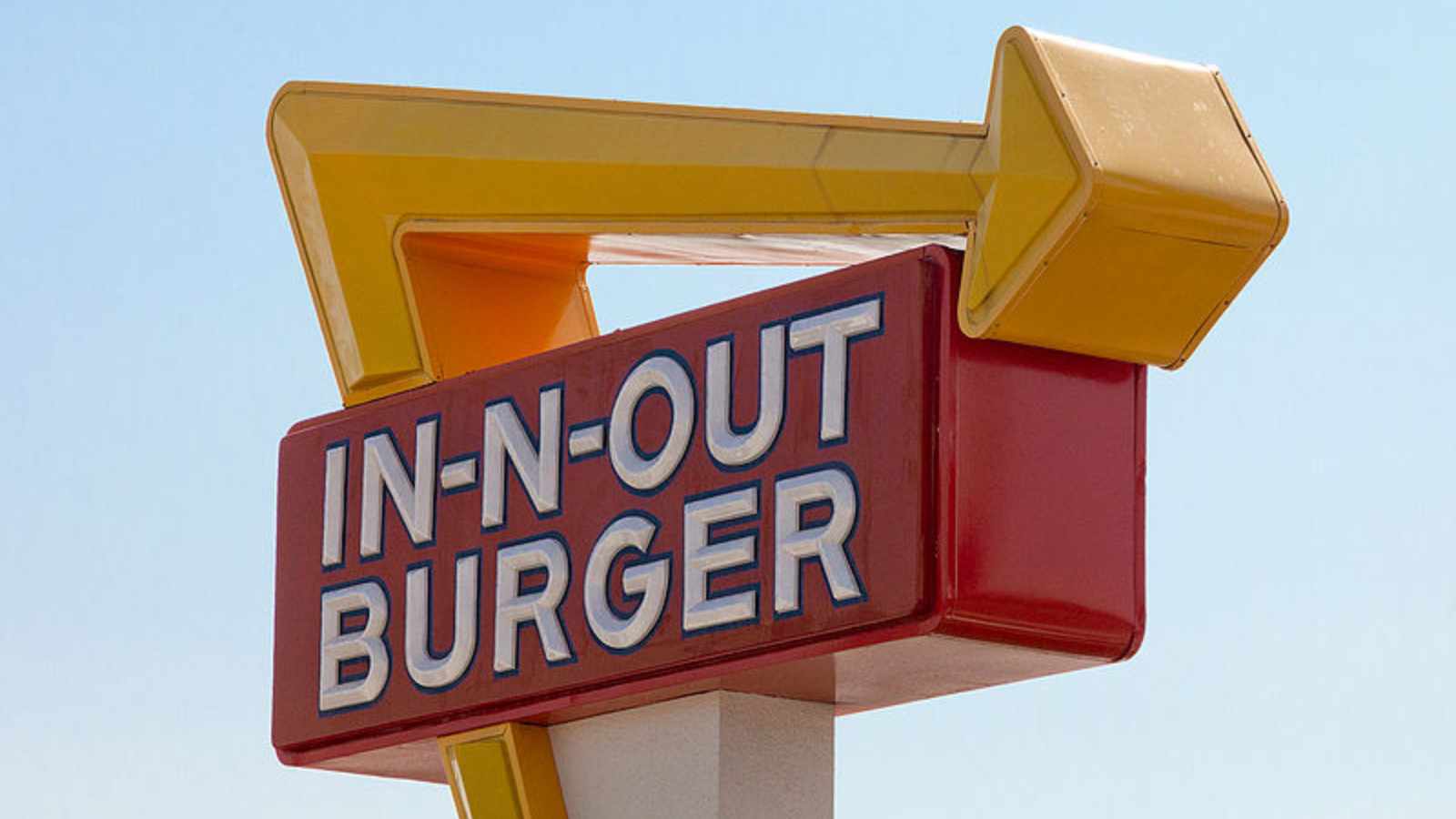 Fast Food Chains: 5 That Are Overpricing and10 That Are Keeping It Real for Your Wallet