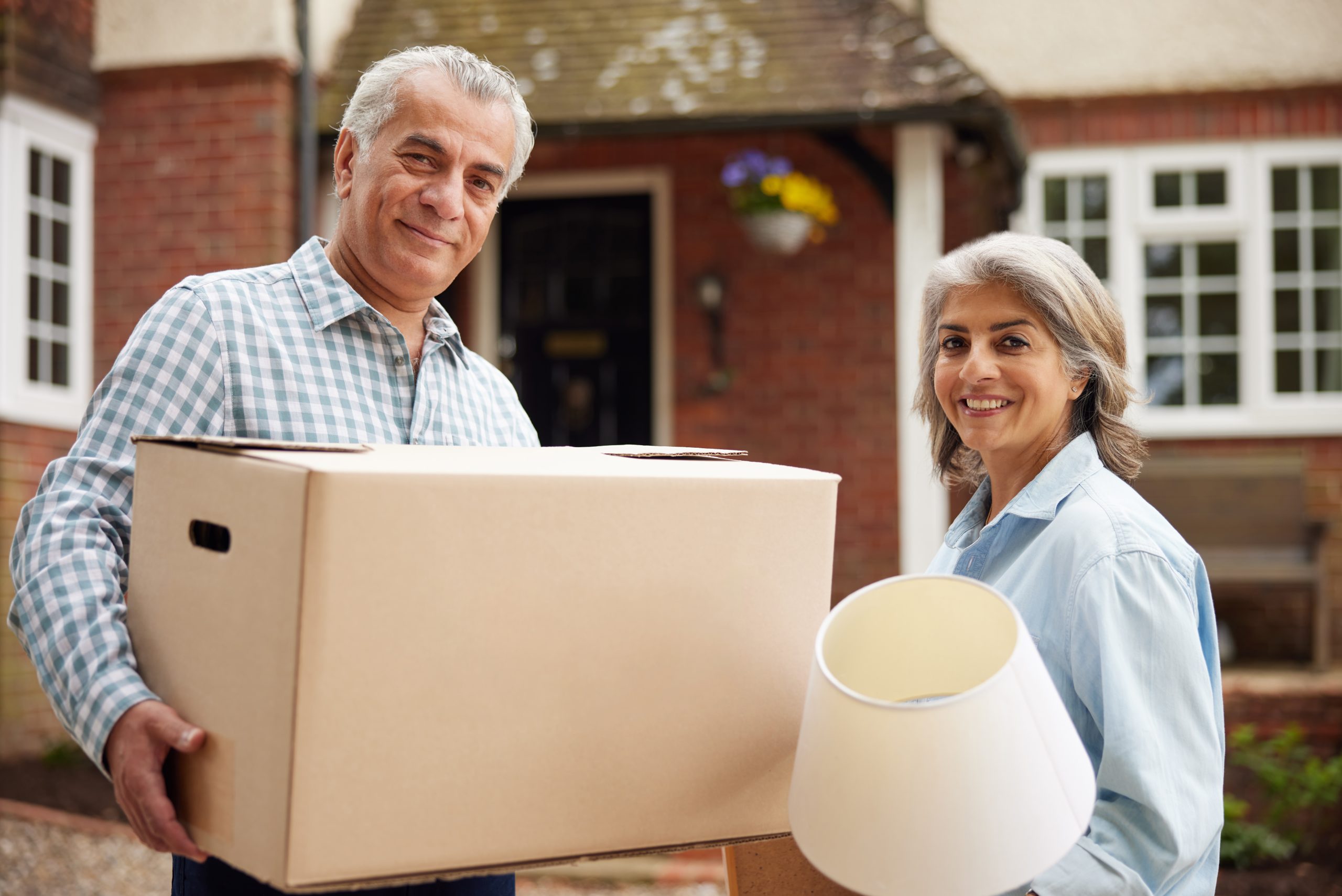 The Top 10 States Americans Are Moving Out From in Droves