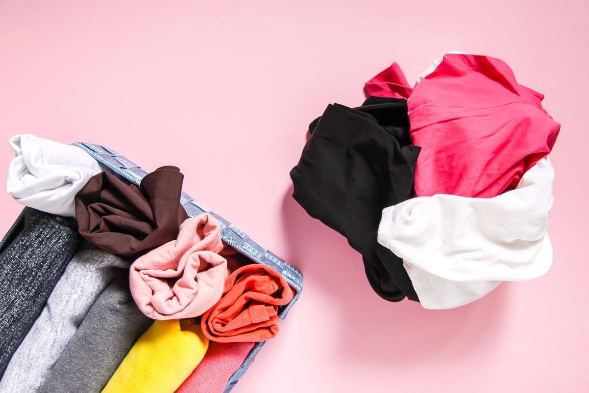 how to pack clothes to save space
