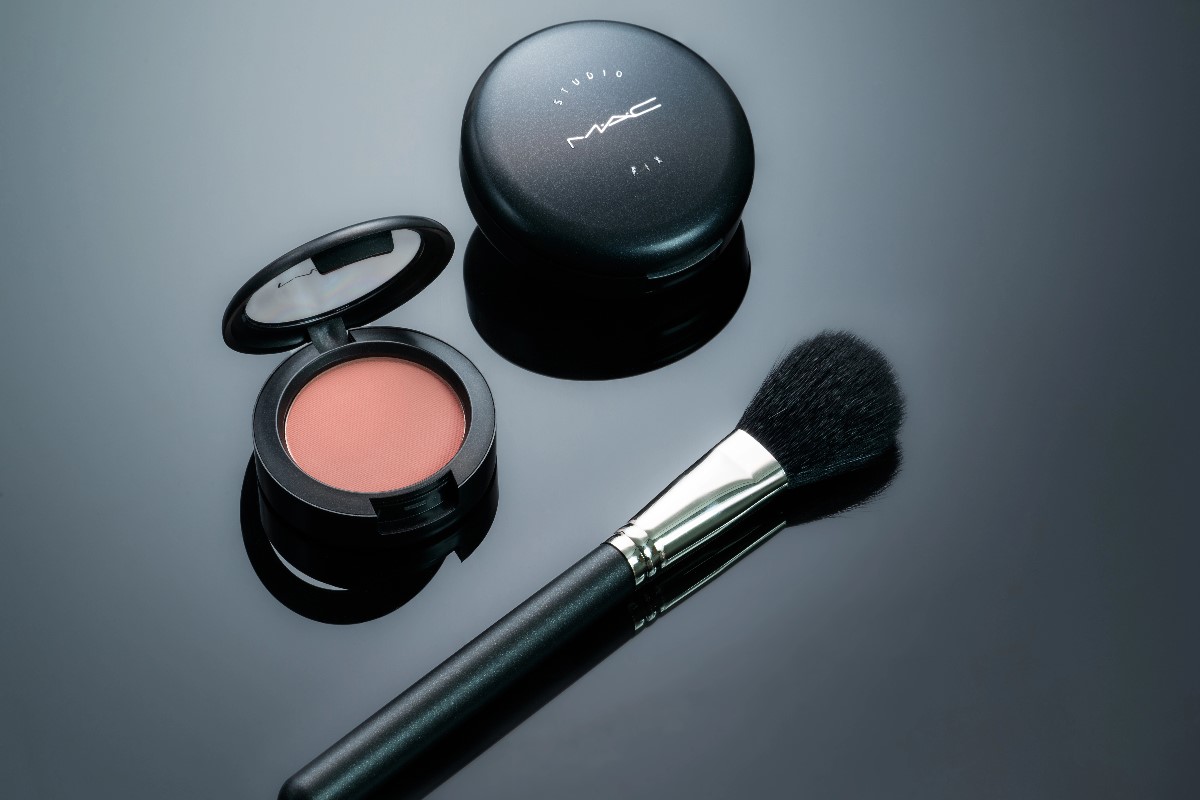 how to pack makeup for travel
