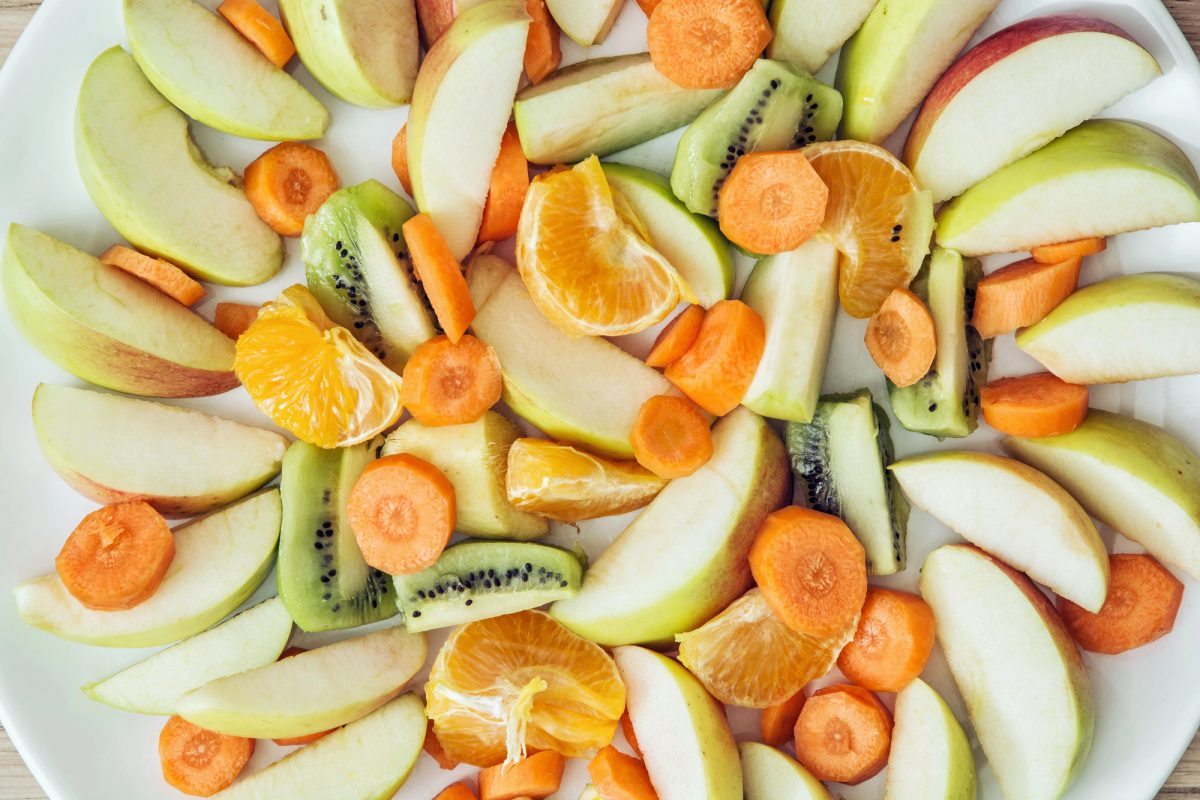 how to pack snacks for a road trip