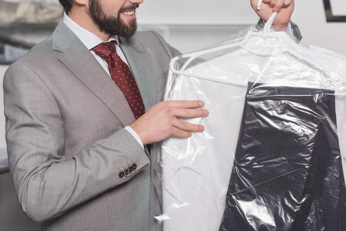 how to fold suits for travel