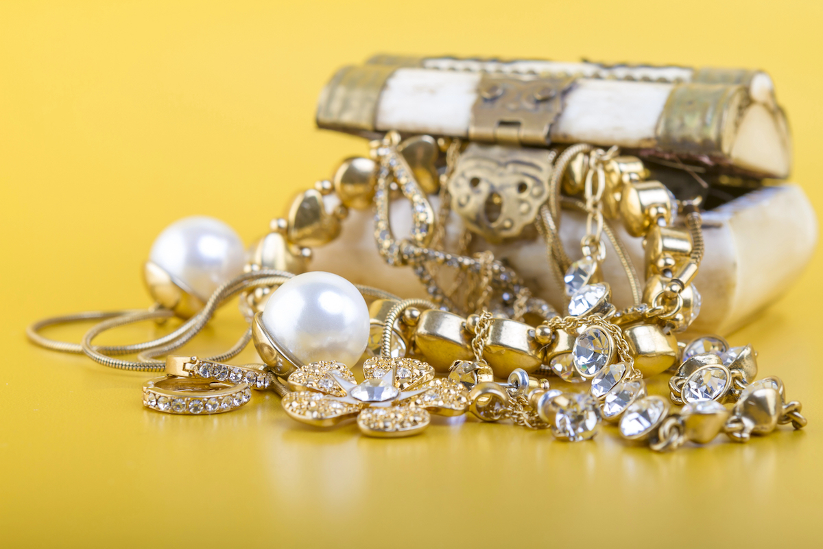 How To Pack Jewelry For Travel Easily