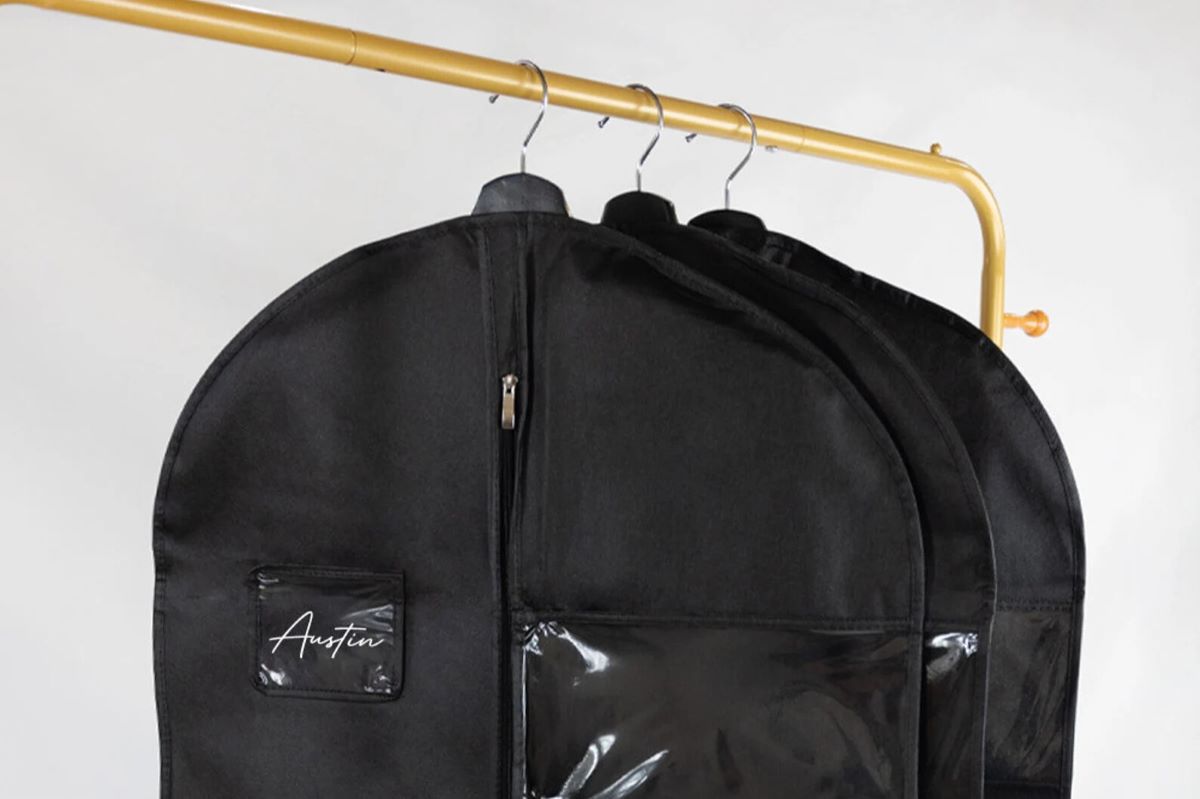 how to fold a shirt for packing