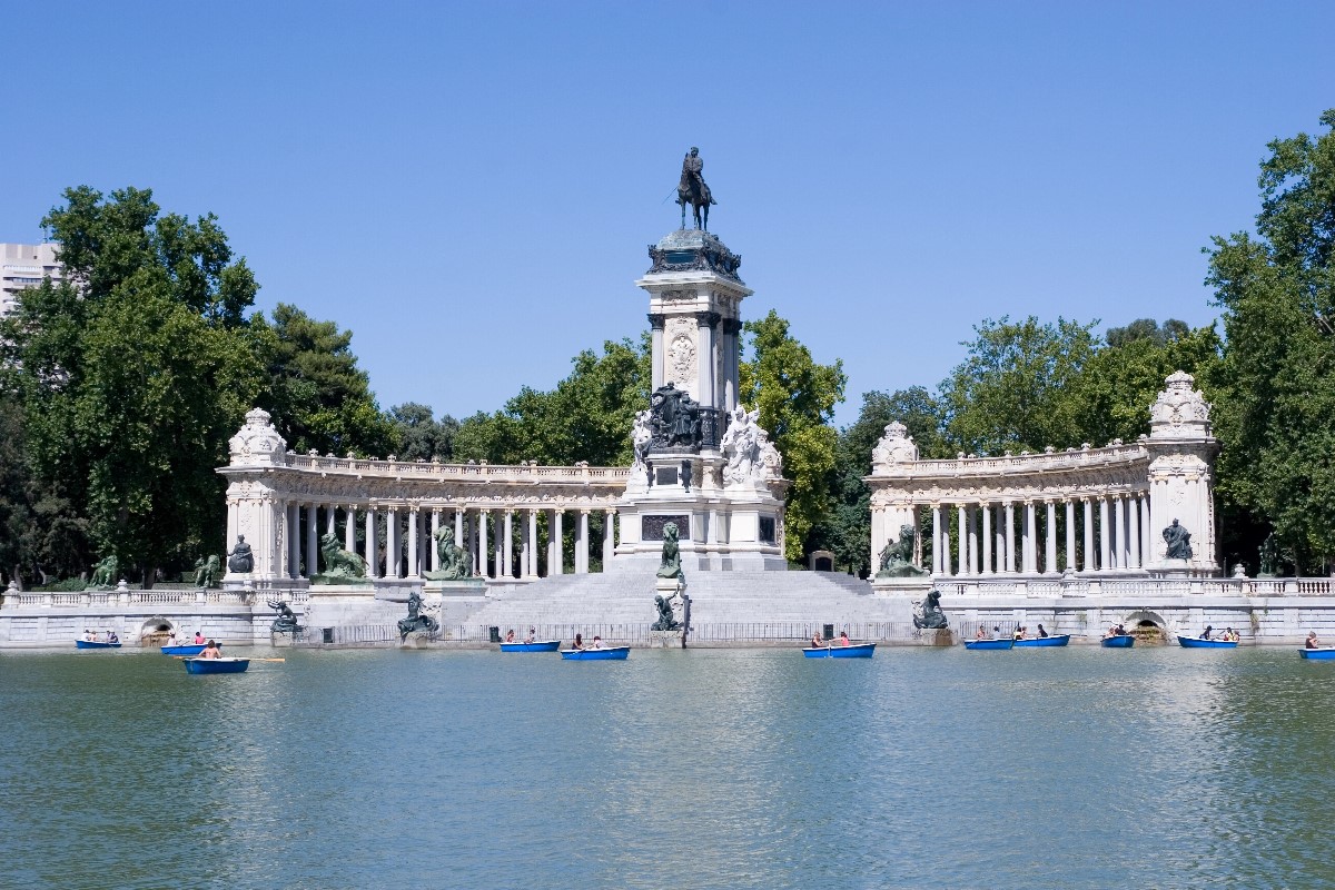 where to stay in madrid