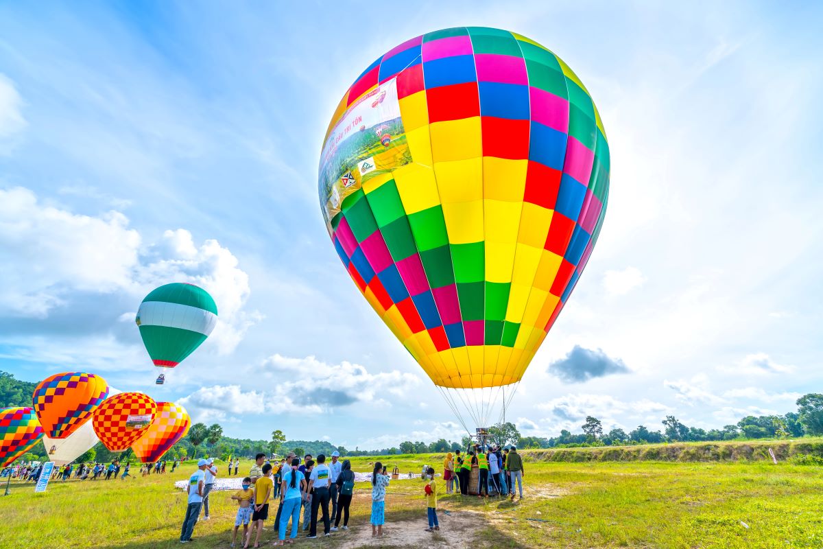 how to gift a vacation for christmas