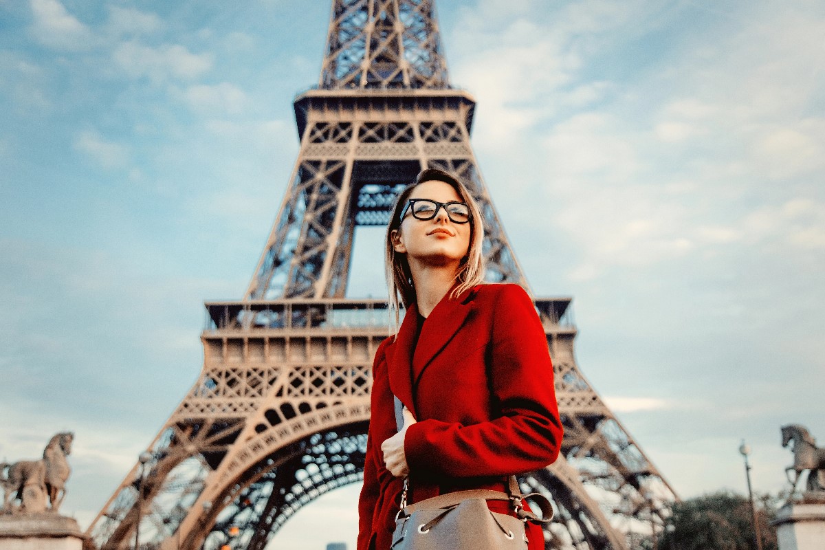 how to pose in front of monuments